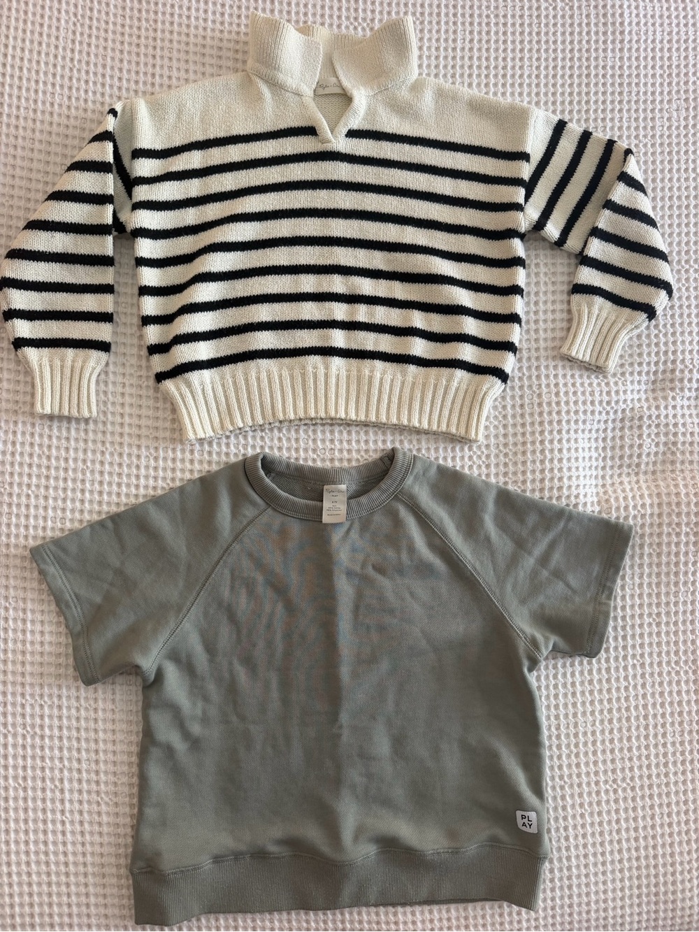 Rylee + Cru Olive Green Short-Sleeve Sweatshirt & Pullover Collared Sweater